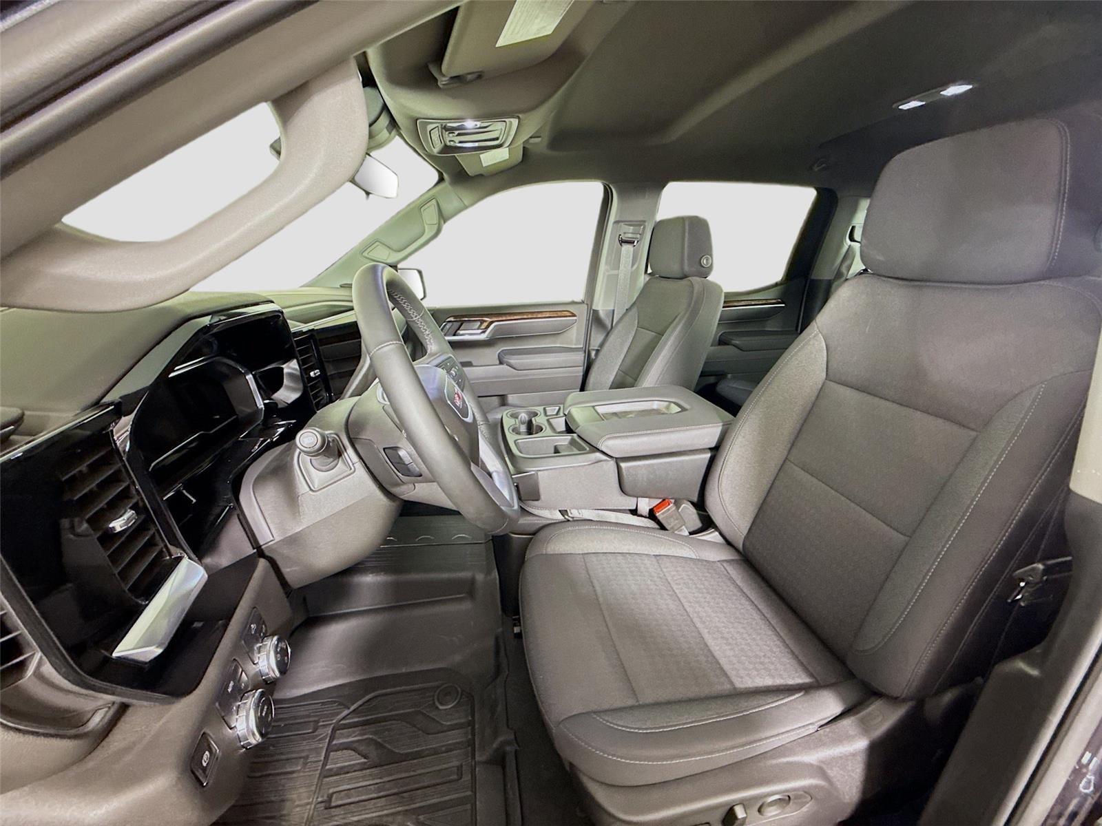 2025 GMC Sierra 1500 SLE