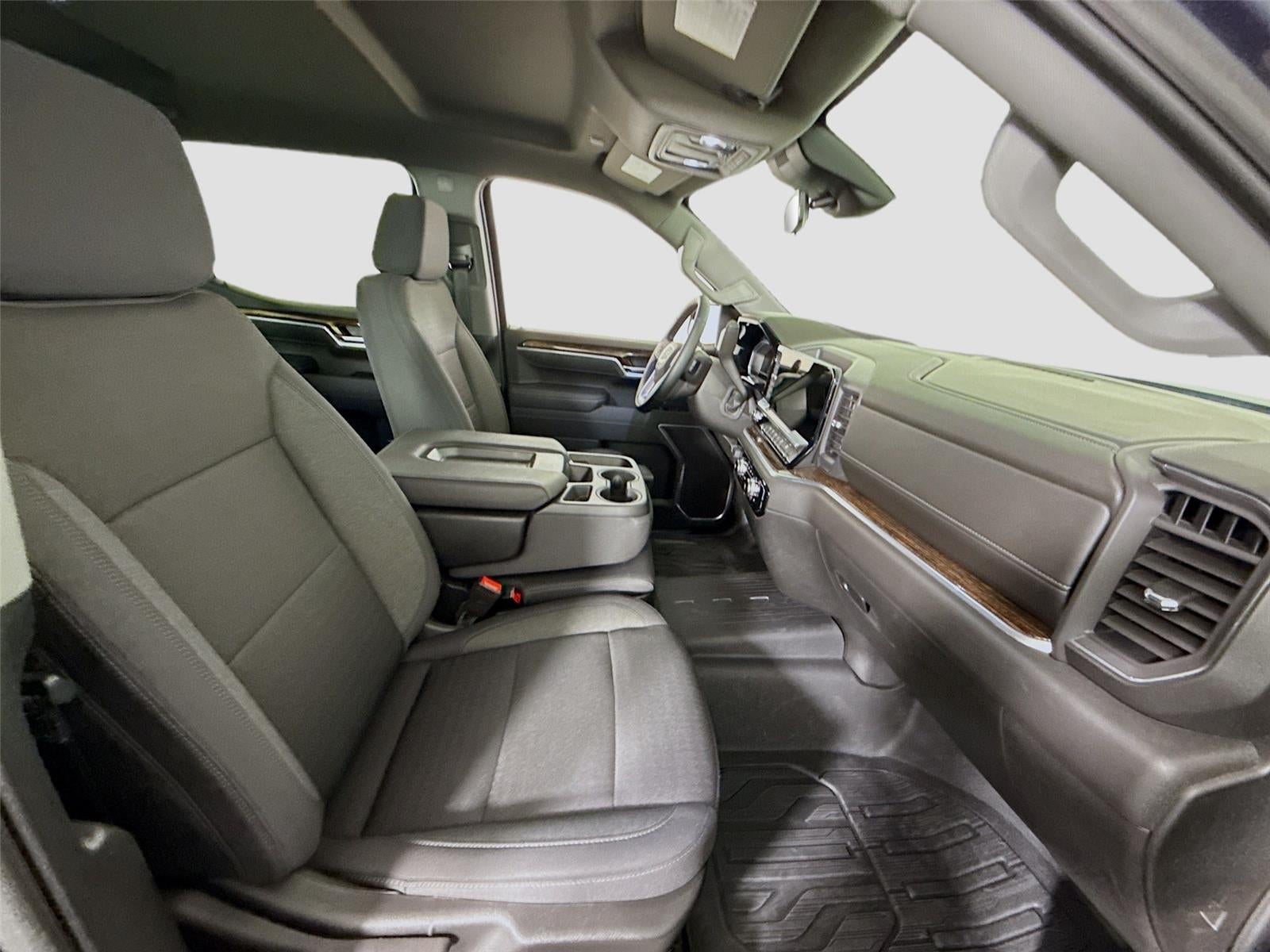 2025 GMC Sierra 1500 SLE