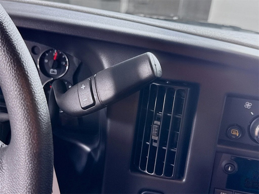 2025 GMC Savana Cargo 2500 Work Van