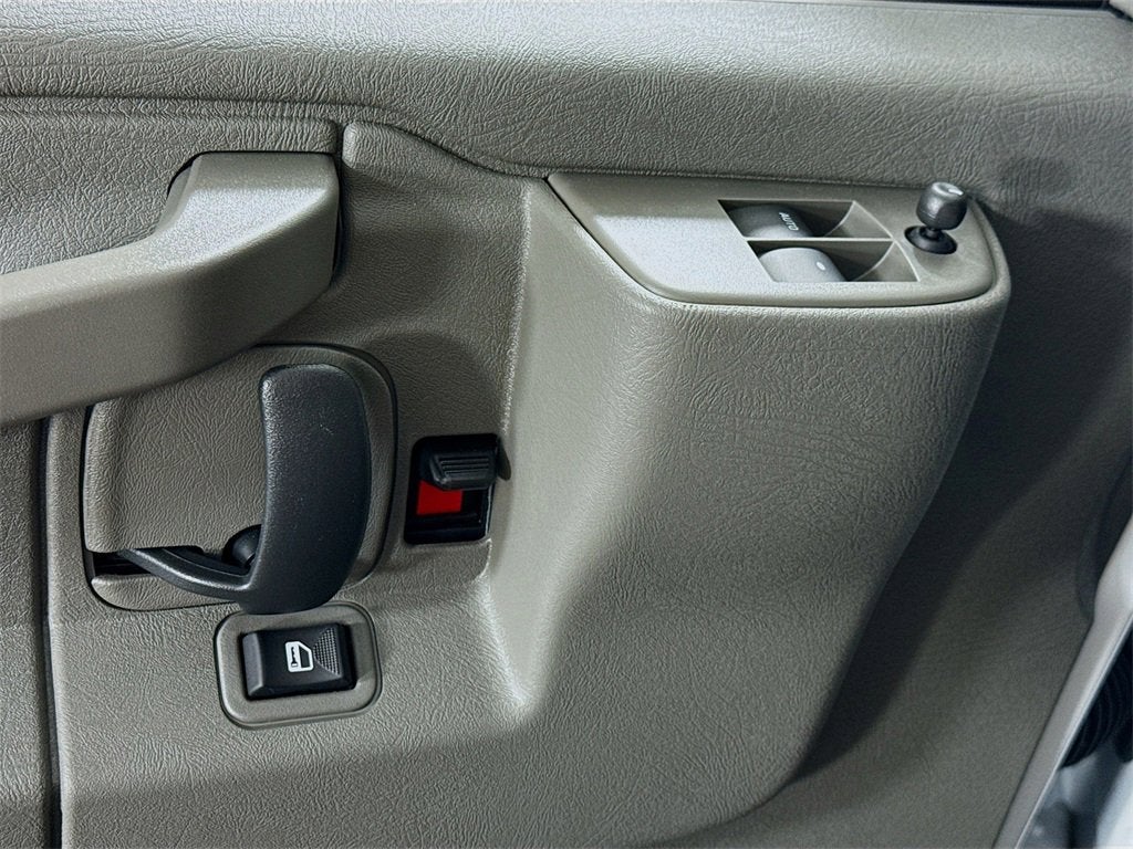 2025 GMC Savana Cargo 2500 Work Van