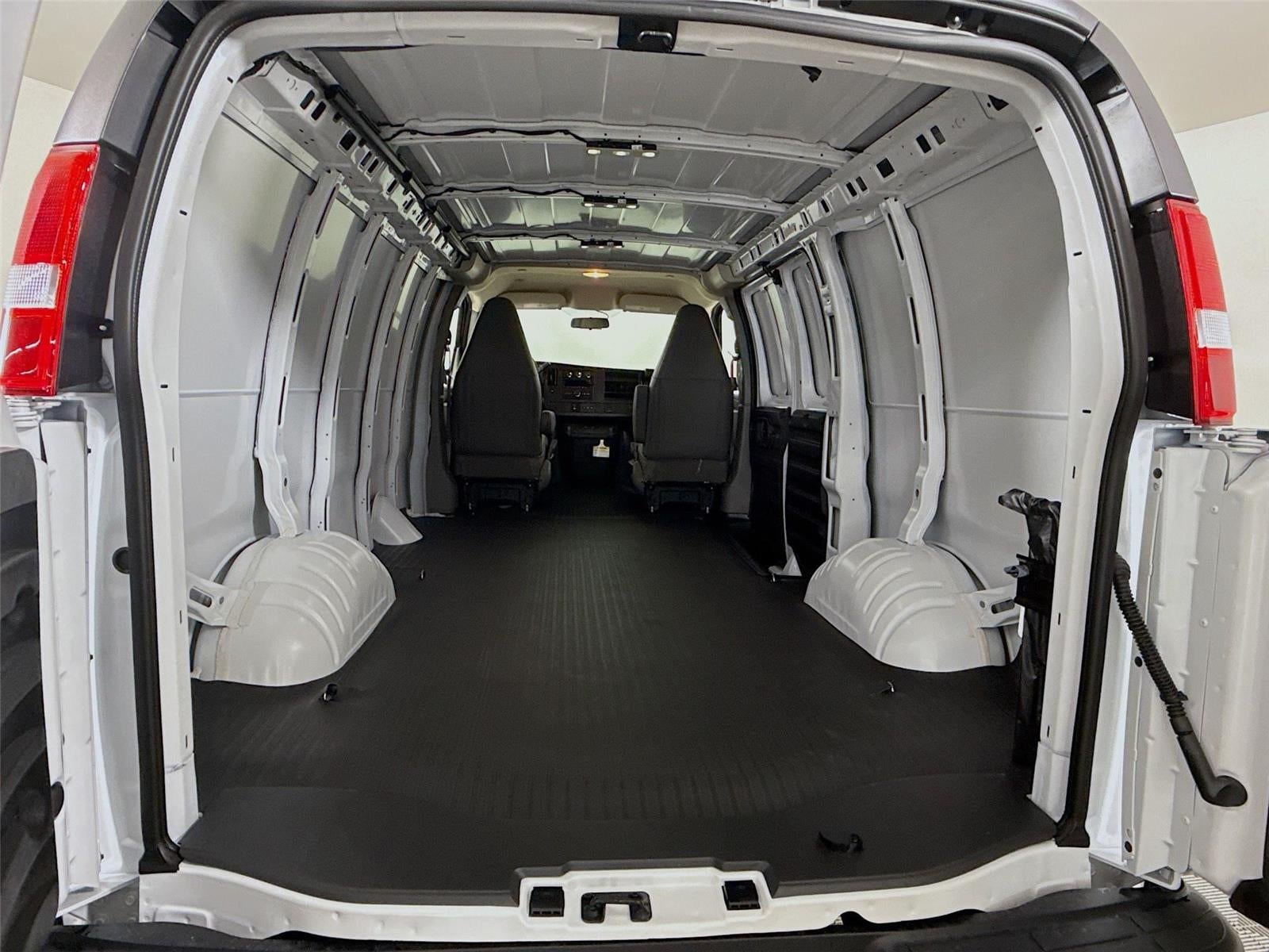 2025 GMC Savana Cargo 2500 Work Van