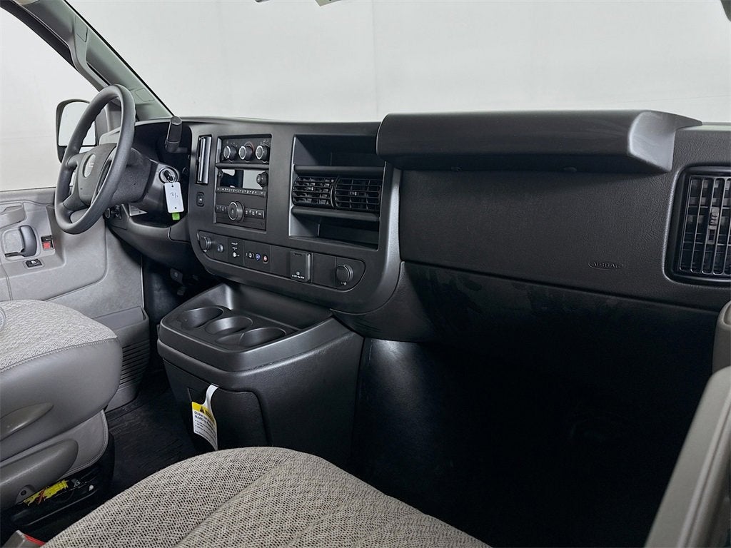 2025 GMC Savana Cargo 2500 Work Van