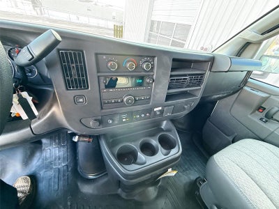 2025 Chevrolet Express Cutaway 3500 1WT