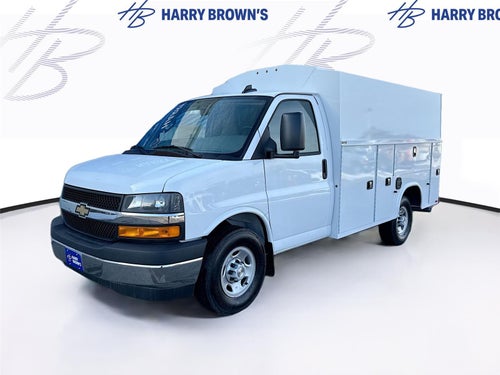 2025 Chevrolet Express Cutaway 3500 1WT