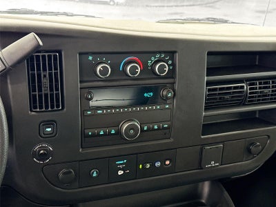 2025 Chevrolet Express Cutaway 3500 1WT