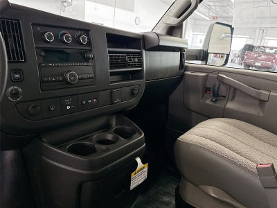 2025 Chevrolet Express Cutaway 3500 1WT