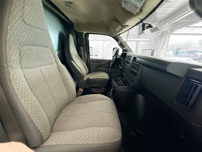 2025 Chevrolet Express Cutaway 3500 1WT