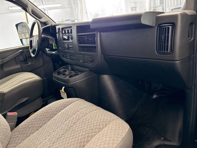 2025 Chevrolet Express Cutaway 3500 1WT