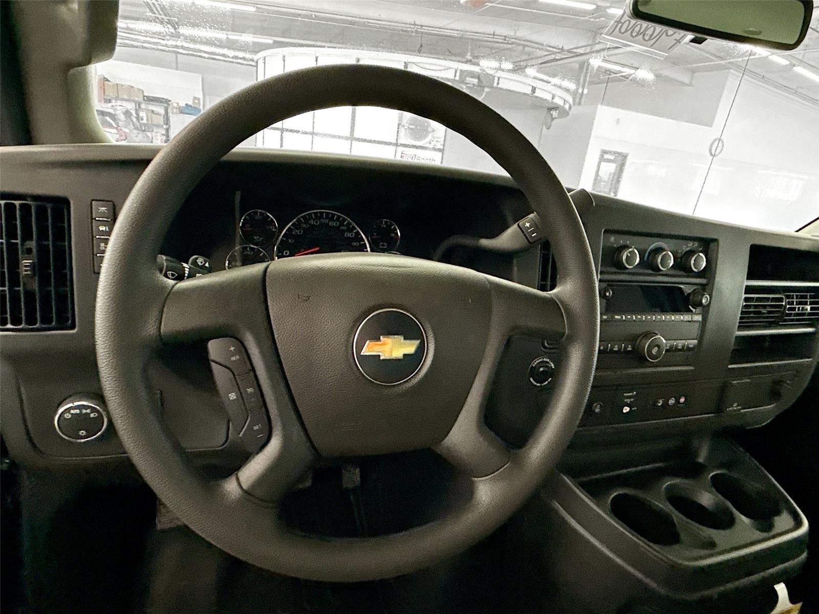 2025 Chevrolet Express Cutaway 3500 1WT