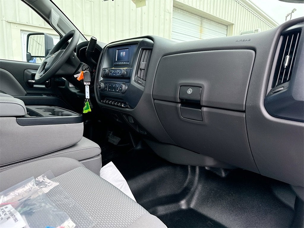 2024 Chevrolet Silverado 5500 HD Work Truck