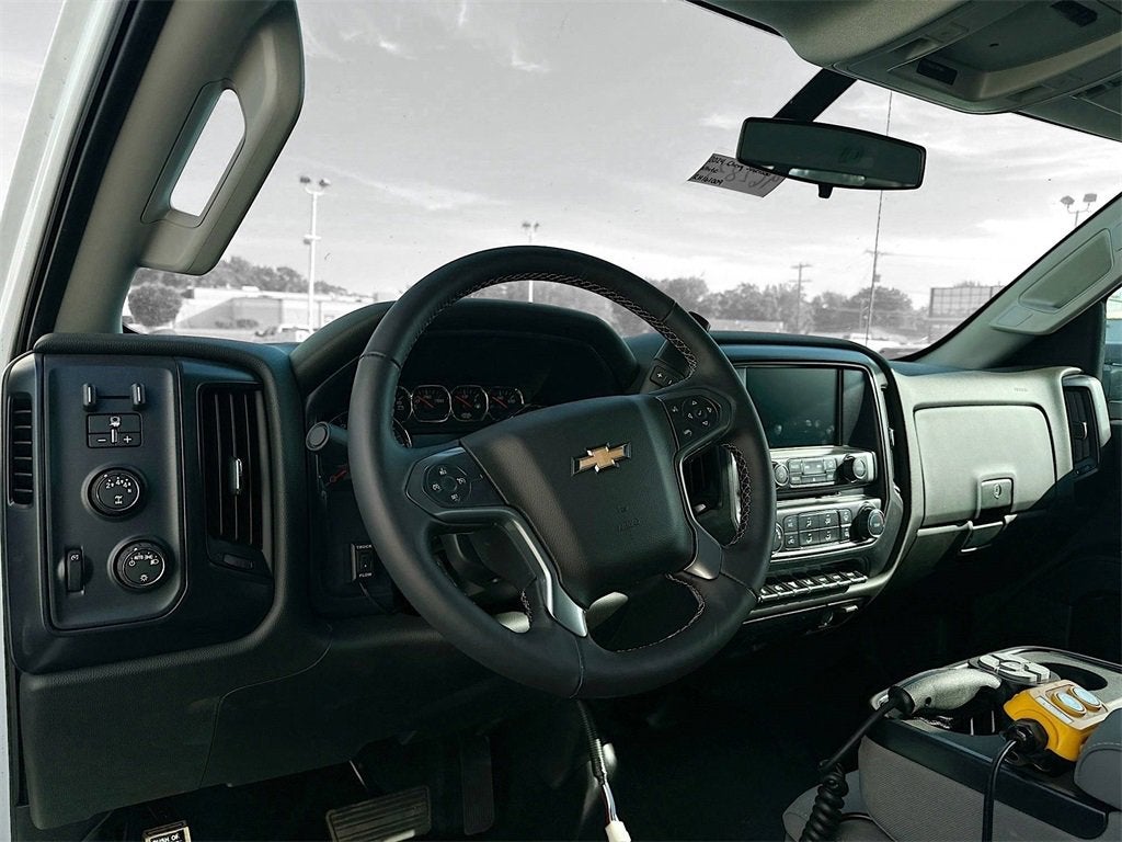 2024 Chevrolet Silverado 5500 HD Work Truck