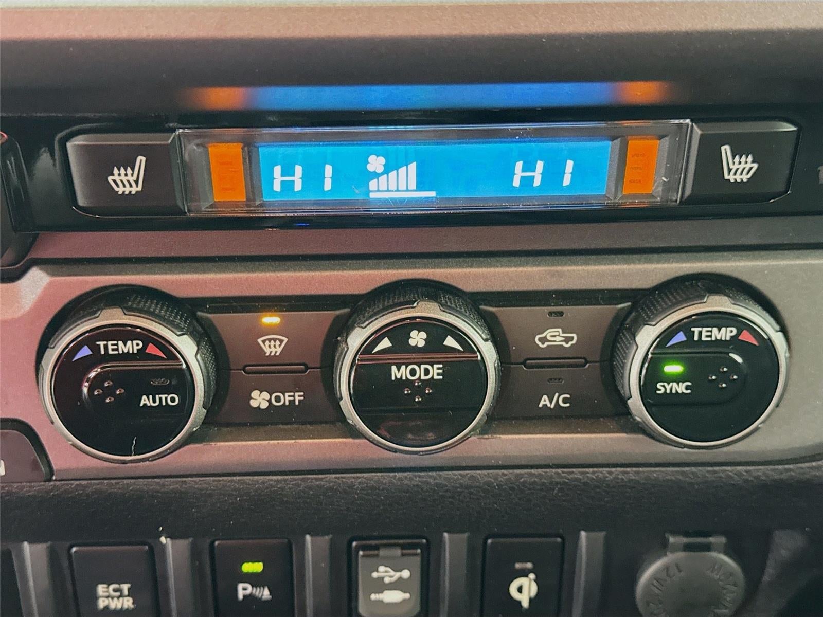 2016 Toyota Tacoma SR