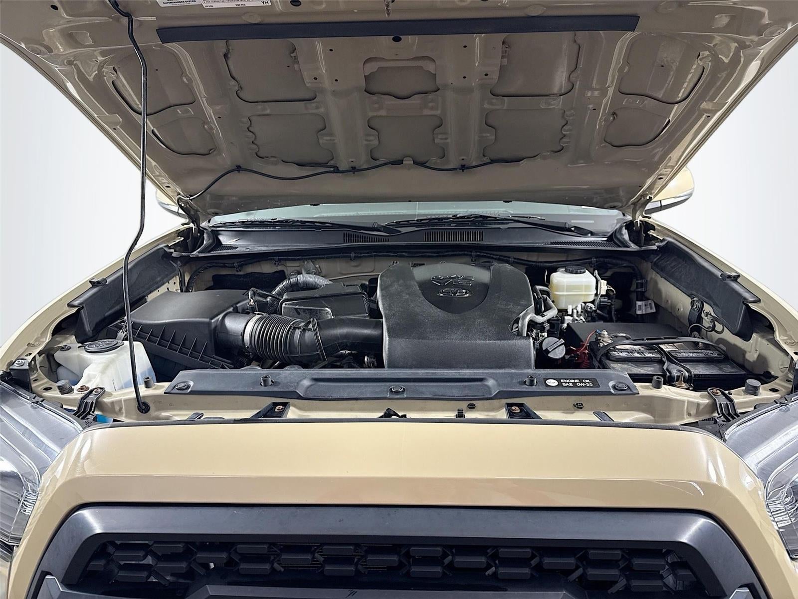 2016 Toyota Tacoma SR