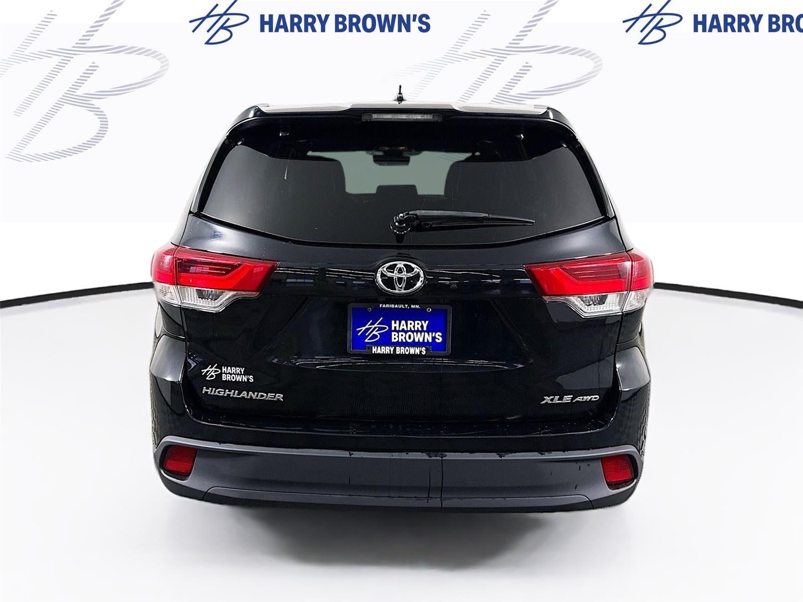 2019 Toyota Highlander SE