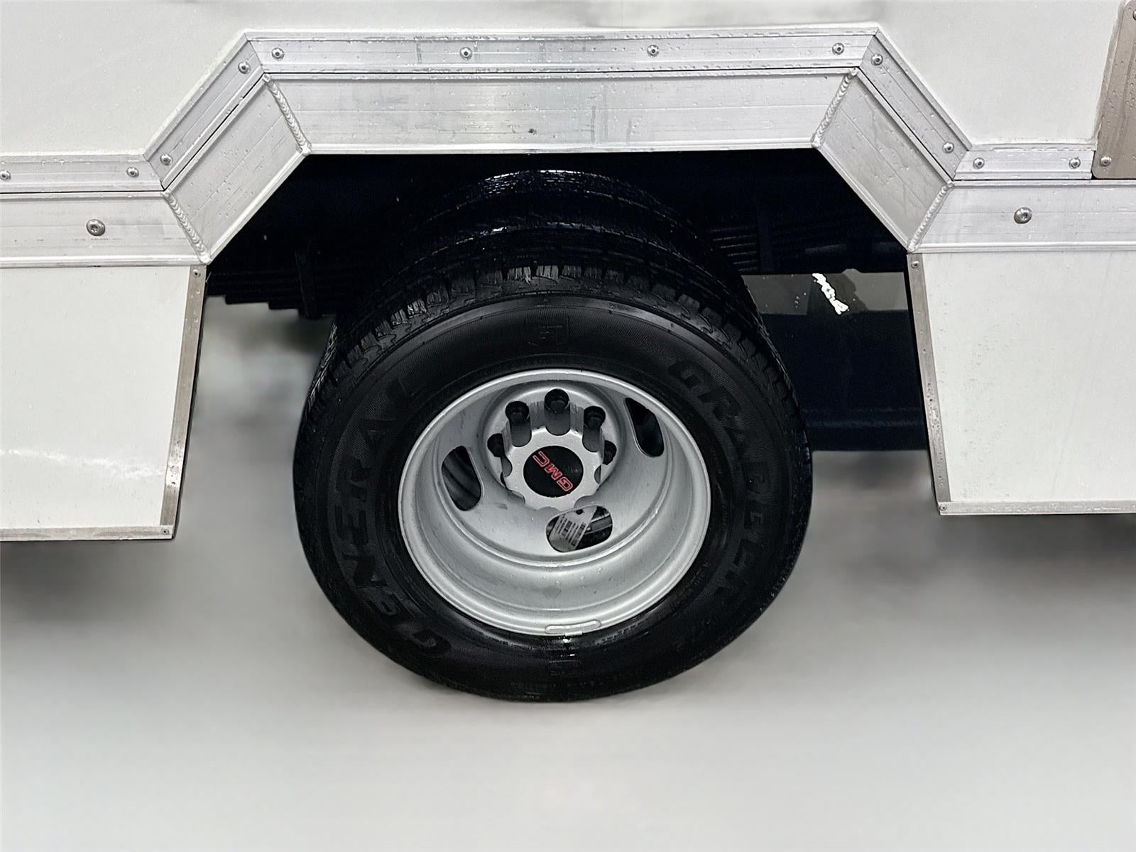 2026 GMC Savana Cutaway 4500 2WT