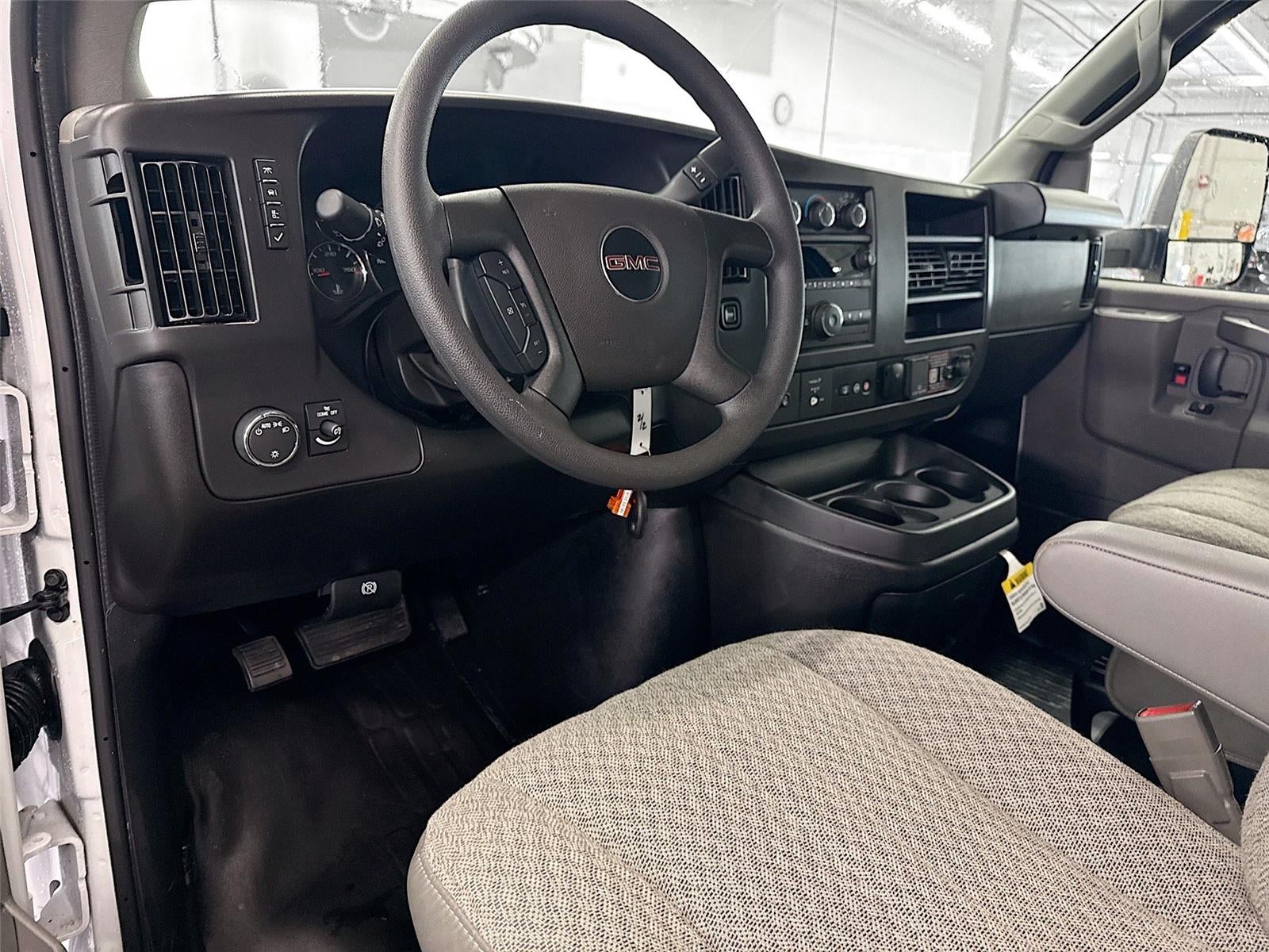 2026 GMC Savana Cutaway 4500 2WT