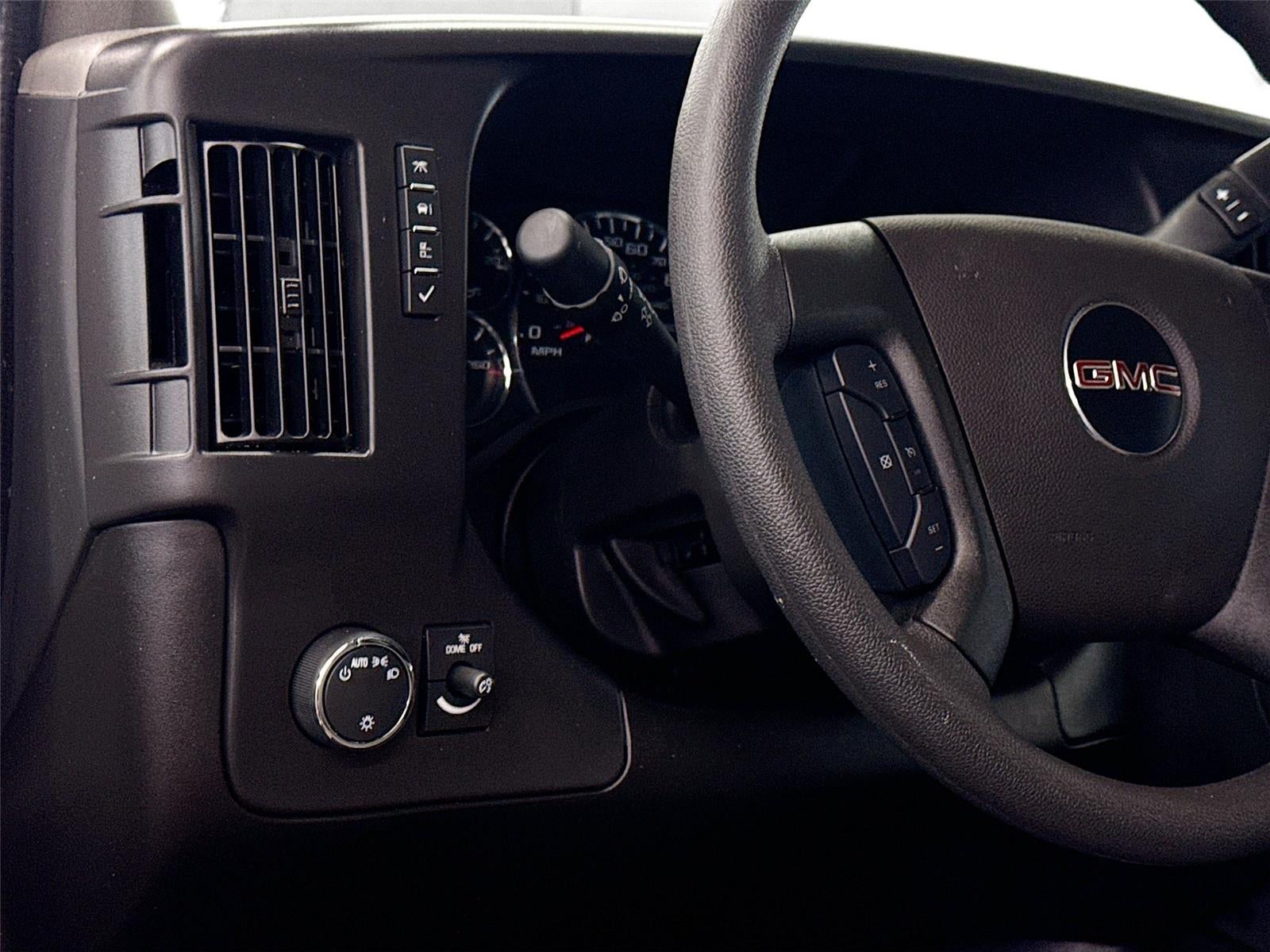 2026 GMC Savana Cutaway 4500 2WT