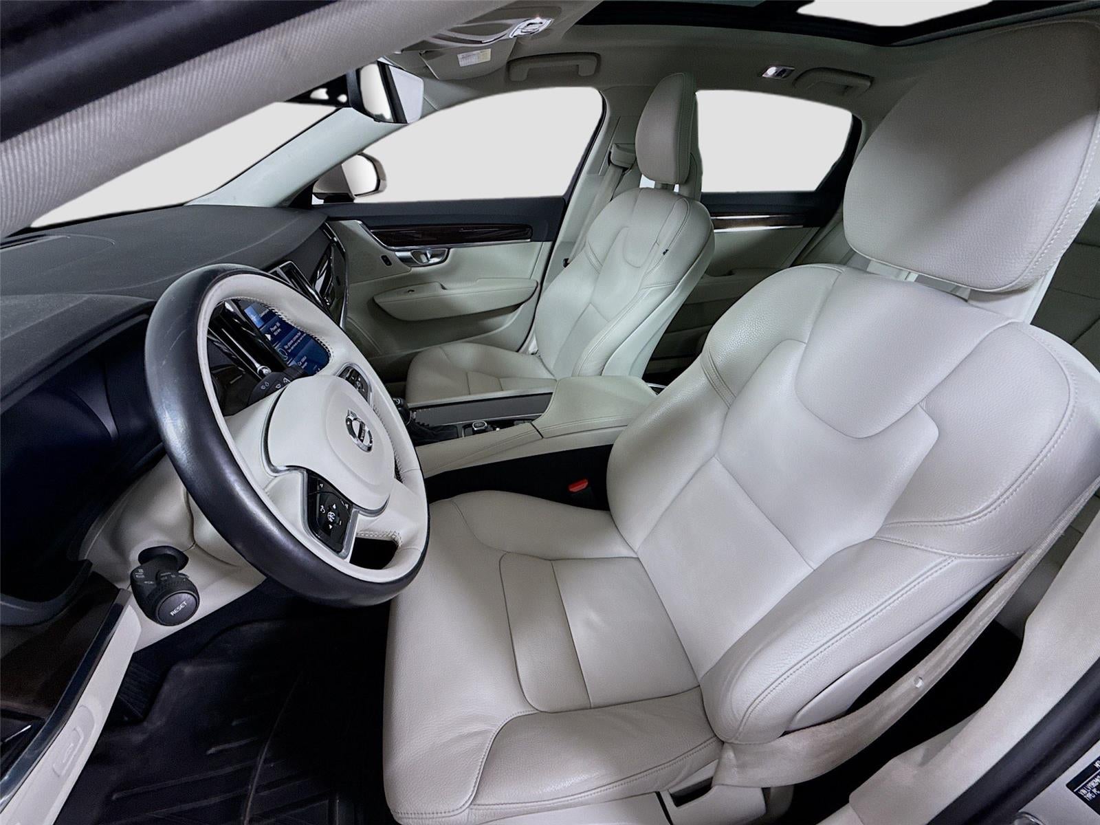 2018 Volvo S90 Momentum