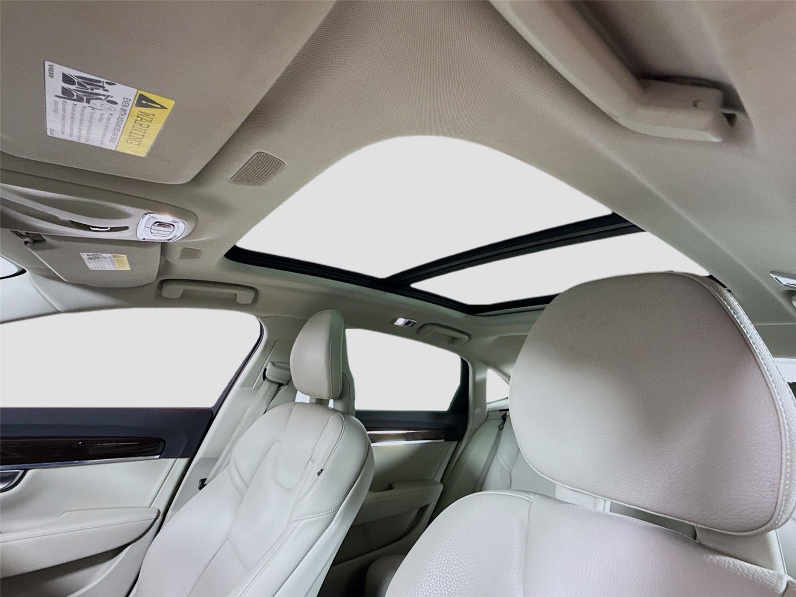 2018 Volvo S90 Momentum