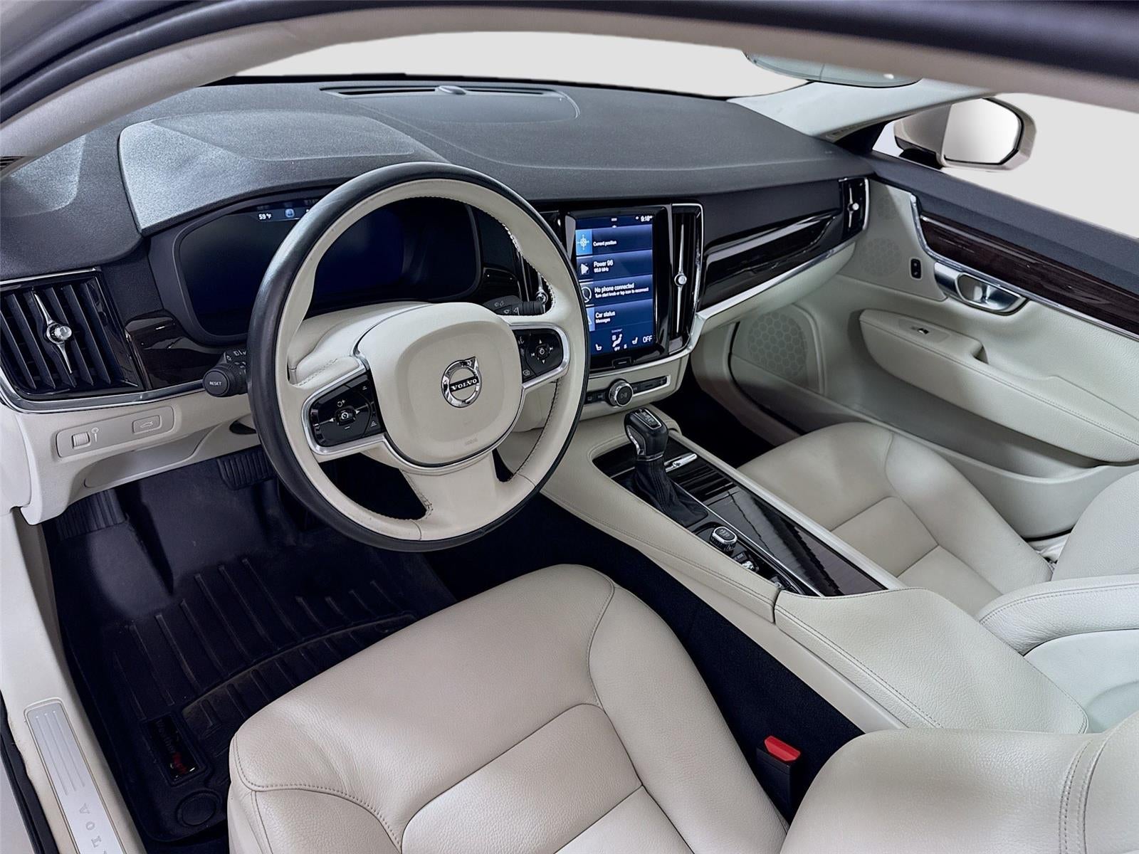 2018 Volvo S90 Momentum