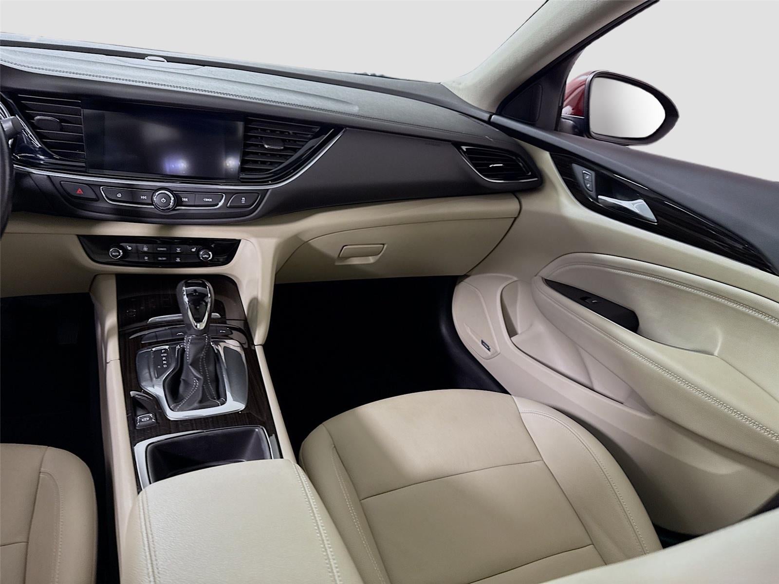 2018 Buick Regal Sportback Essence