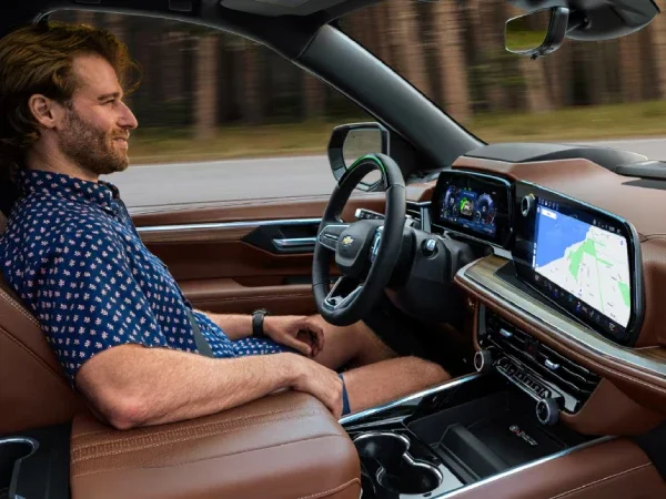 2026 Chevrolet Suburban Technology Dashboard