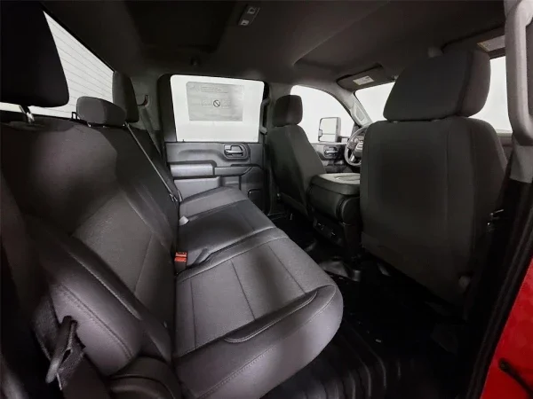 GMC Sierra 2500 HD Seats and Interior space