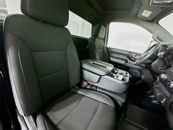 2025 GMC Sierra HD Front seats